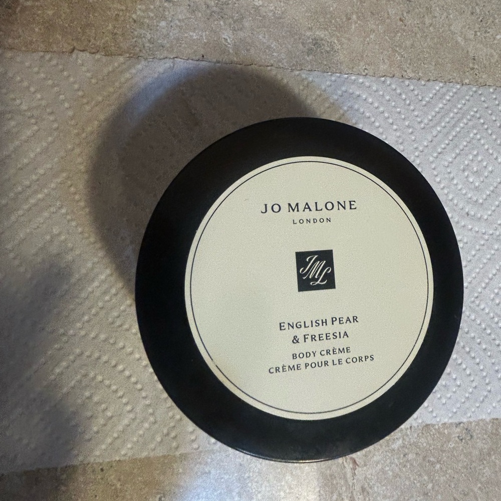 Jo Malone English Pear & Freesia Body Crème - Black and Cream